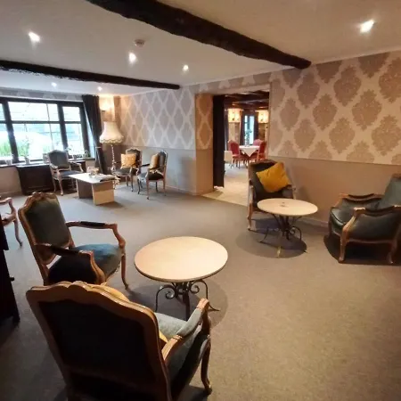 De Bouvignes Hotel *