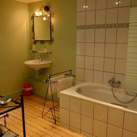 Hotel De Bouvignes *