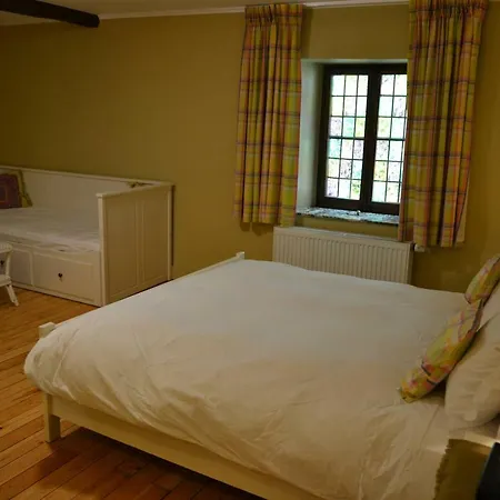 Hotel De Bouvignes *